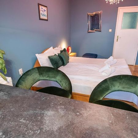 Private Studio In The Centre Варна Екстериор снимка